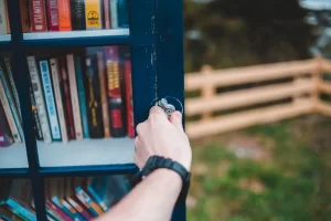 locking-books-closet