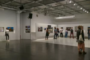 full-people-art-exhibit