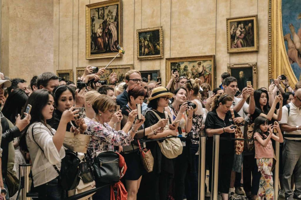 people taking pictures